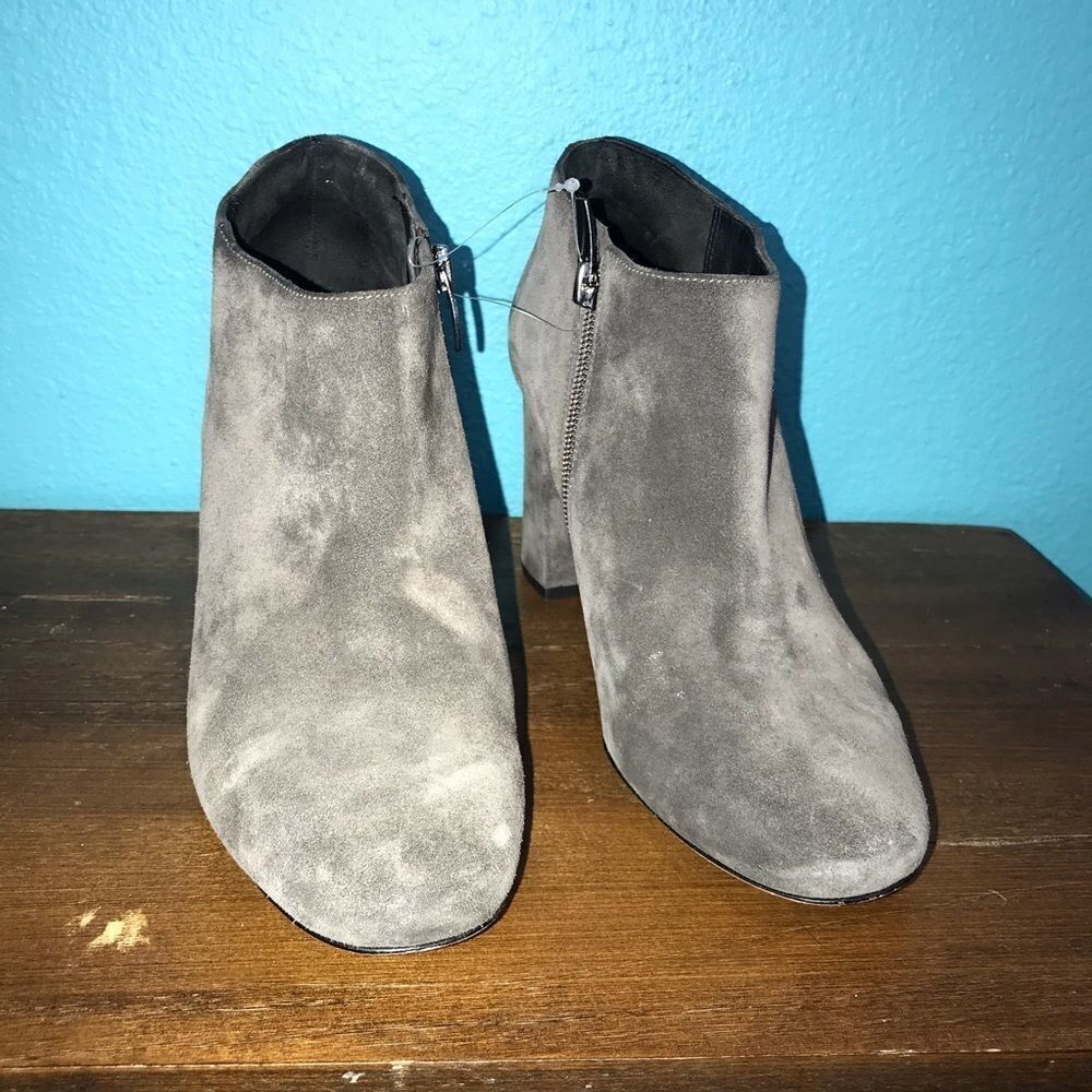 Via spiga gray leather suede block heel booties